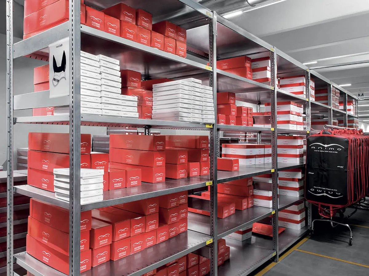 FST modular shelving